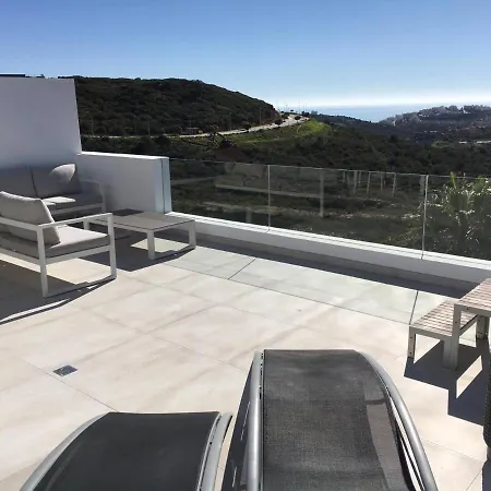 Appartement-penthouse De Luxe Cortesin Le Golfeur Apartament *