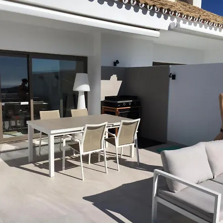 Appartement-penthouse De Luxe Cortesin Le Golfeur Lägenhet *